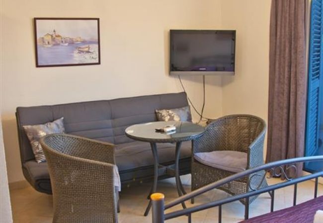 Apartment in Trogir - Apartment in Trogir with Seaview, Terrace, Air condition, WIFI (3788-2) Apartment in Trogir - Apartment in Trogir with Seaview, Terrace, Air condition, WIFI (3788-2)