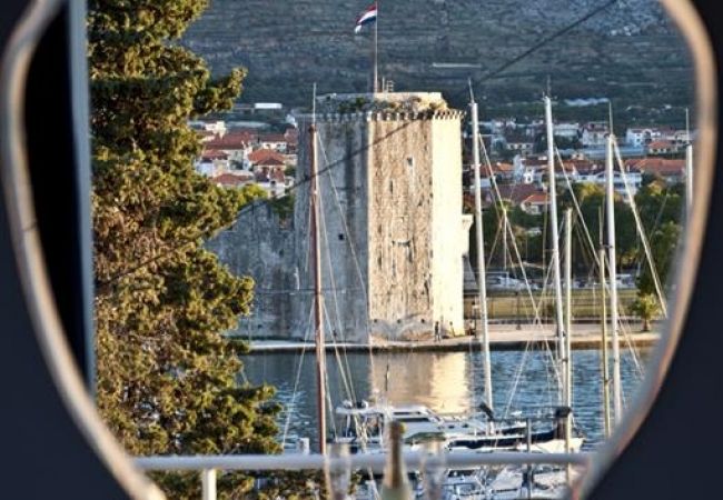 Apartment in Trogir - Apartment in Trogir with Seaview, Terrace, Air condition, WIFI (3788-2) Apartment in Trogir - Apartment in Trogir with Seaview, Terrace, Air condition, WIFI (3788-2)