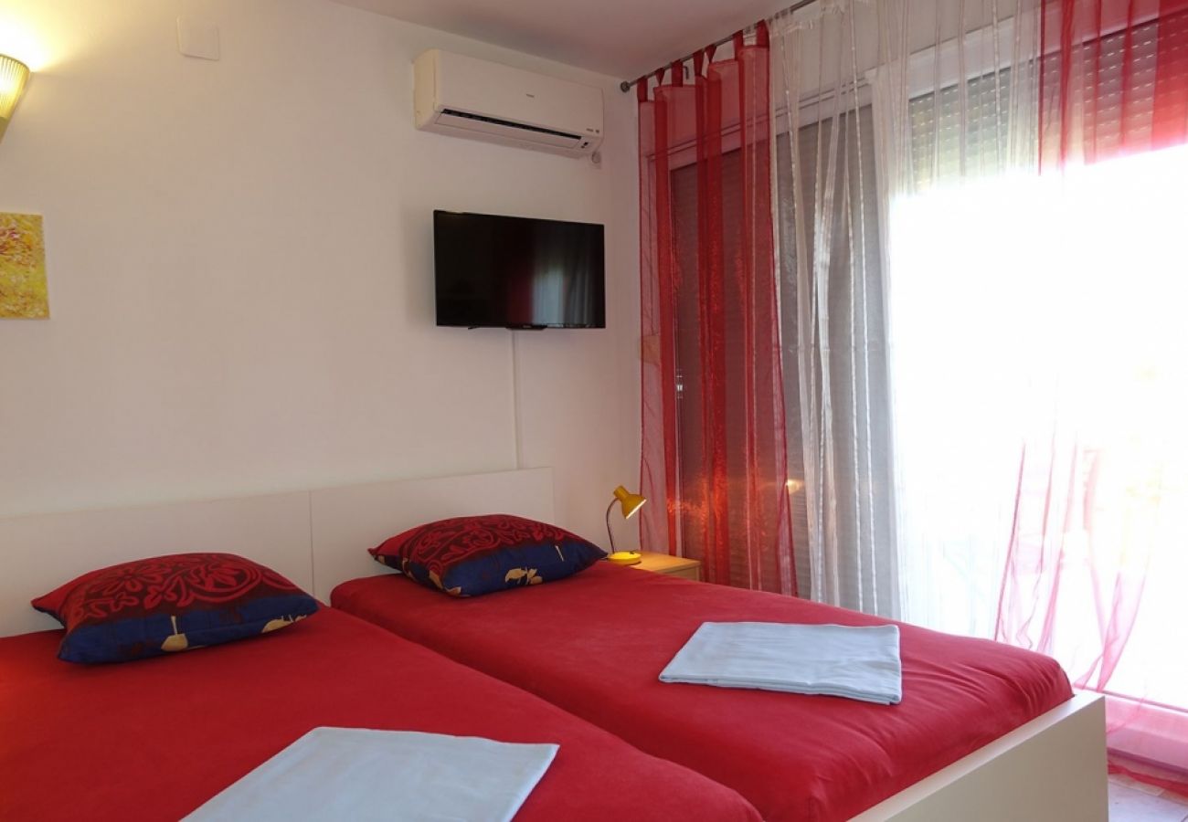 Studio in Nin - Studio apartment in Zaton (Zadar) with Balcony, Air condition, WIFI, Washing machine (3796-6)