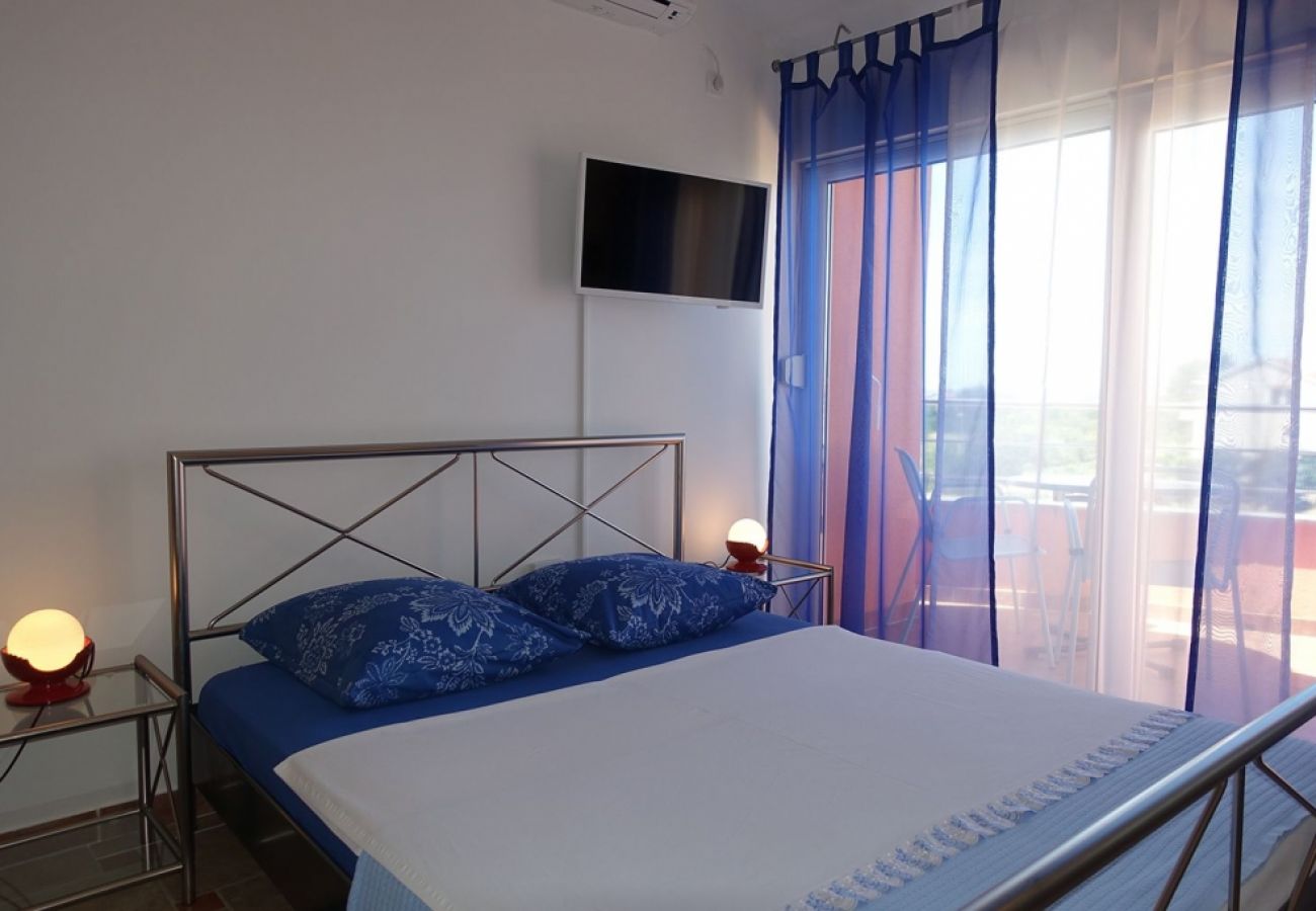 Studio in Nin - Studio apartment in Zaton (Zadar) with Seaview, Balcony, Air condition, WIFI (3796-8)