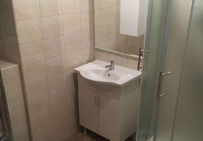 Apartment in Punat - Apartment in Punat with Terrace, Air condition, WIFI, Washing machine (3829-2) Apartment in Punat - Apartment in Punat with Terrace, Air condition, WIFI, Washing machine (3829-2)