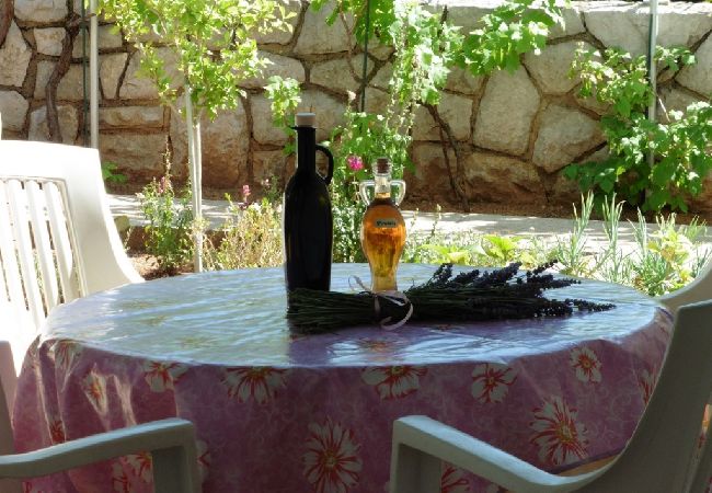Apartment in Punat - Apartment in Punat with Terrace, Air condition, WIFI, Washing machine (3829-2) Apartment in Punat - Apartment in Punat with Terrace, Air condition, WIFI, Washing machine (3829-2)