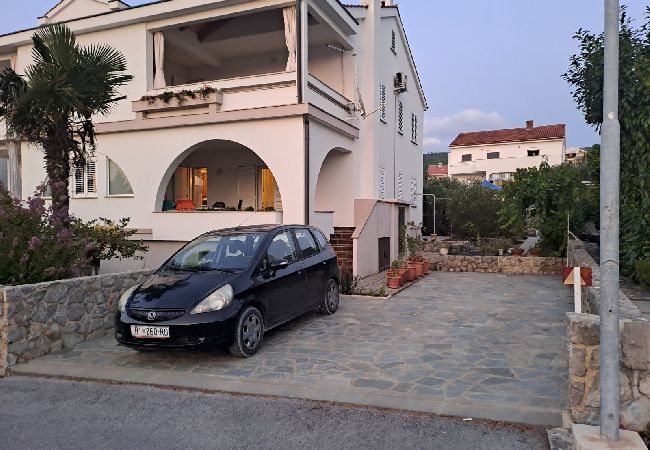 Apartment in Punat - Apartment in Punat with Terrace, Air condition, WIFI, Washing machine (3829-2) Apartment in Punat - Apartment in Punat with Terrace, Air condition, WIFI, Washing machine (3829-2)
