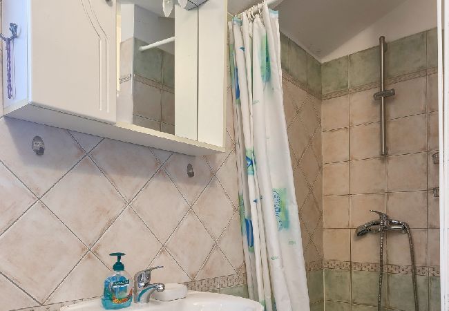 Apartment in Štinjan - Apartment in Štinjan with Seaview, Balcony, Air condition, WIFI (3326-5) Apartment in Štinjan - Apartment in Štinjan with Seaview, Balcony, Air condition, WIFI (3326-5)