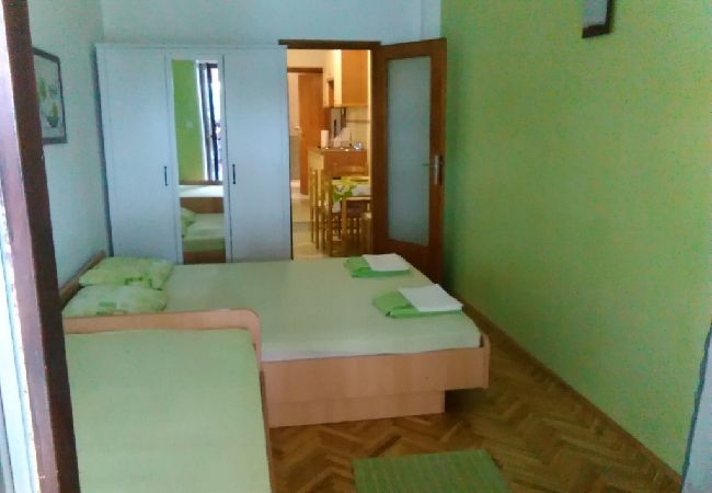 Apartment in Jadranovo - Apartment in Jadranovo with Seaview, Balcony, Air condition, WIFI (3856-1) Apartment in Jadranovo - Apartment in Jadranovo with Seaview, Balcony, Air condition, WIFI (3856-1)