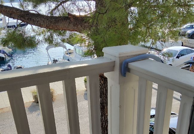 Apartment in Jadranovo - Apartment in Jadranovo with Seaview, Balcony, Air condition, WIFI (3856-1) Apartment in Jadranovo - Apartment in Jadranovo with Seaview, Balcony, Air condition, WIFI (3856-1)