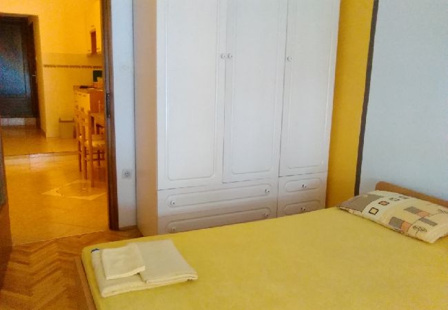 Apartment in Jadranovo - Apartment in Jadranovo with Seaview, Balcony, Air condition, WIFI (3856-2) Apartment in Jadranovo - Apartment in Jadranovo with Seaview, Balcony, Air condition, WIFI (3856-2)