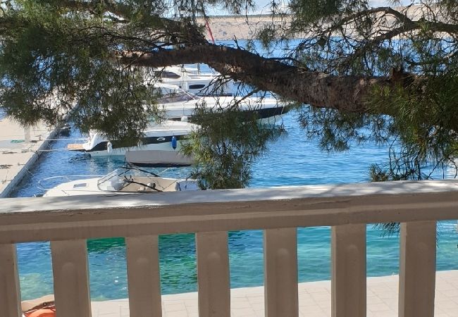 Apartment in Jadranovo - Apartment in Jadranovo with Seaview, Balcony, Air condition, WIFI (3856-2) Apartment in Jadranovo - Apartment in Jadranovo with Seaview, Balcony, Air condition, WIFI (3856-2)