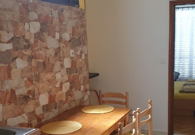 Apartment in Jadranovo - Apartment in Jadranovo with Seaview, Balcony, Air condition, WIFI (3856-2) Apartment in Jadranovo - Apartment in Jadranovo with Seaview, Balcony, Air condition, WIFI (3856-2)