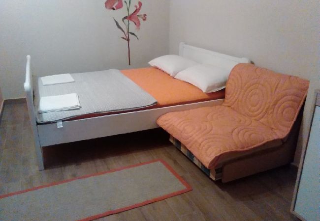 Studio in Jadranovo - Studio apartment in Jadranovo with Balcony, Air condition, WIFI (3856-3) Studio in Jadranovo - Studio apartment in Jadranovo with Balcony, Air condition, WIFI (3856-3)