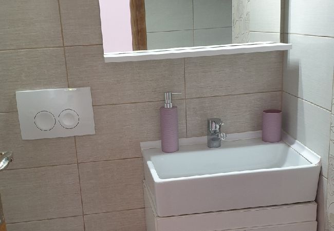 Studio in Jadranovo - Studio apartment in Jadranovo with Balcony, Air condition, WIFI (3856-3) Studio in Jadranovo - Studio apartment in Jadranovo with Balcony, Air condition, WIFI (3856-3)