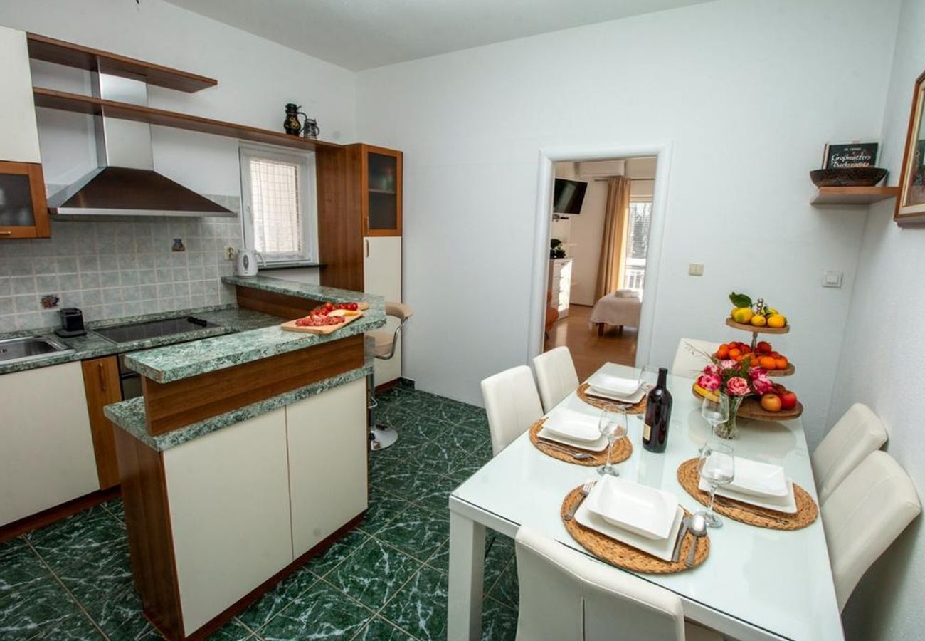 Apartment in Duce - Apartment in Duće with Seaview, Balcony, Air condition, WIFI (4172-1)