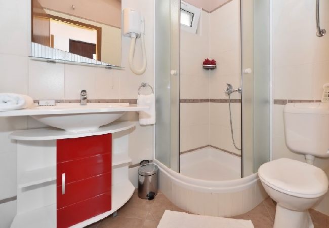House in Lokva Rogoznica - Holiday Home in Lokva Rogoznica with Seaview, Terrace, Air condition (4184-3) House in Lokva Rogoznica - Holiday Home in Lokva Rogoznica with Seaview, Terrace, Air condition (4184-3)
