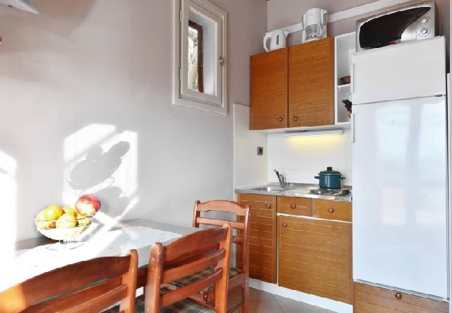 House in Lokva Rogoznica - Holiday Home in Lokva Rogoznica with Seaview, Terrace, Air condition (4184-3) House in Lokva Rogoznica - Holiday Home in Lokva Rogoznica with Seaview, Terrace, Air condition (4184-3)