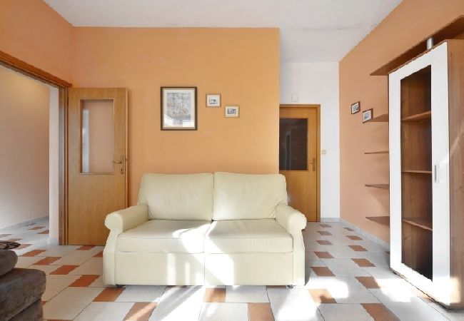 Apartment in Lokva Rogoznica - Apartment in Lokva Rogoznica with Seaview, Balcony, Air condition (4184-4) Apartment in Lokva Rogoznica - Apartment in Lokva Rogoznica with Seaview, Balcony, Air condition (4184-4)