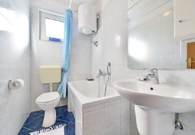 Apartment in Lokva Rogoznica - Apartment in Lokva Rogoznica with Seaview, Balcony, Air condition (4184-4) Apartment in Lokva Rogoznica - Apartment in Lokva Rogoznica with Seaview, Balcony, Air condition (4184-4)