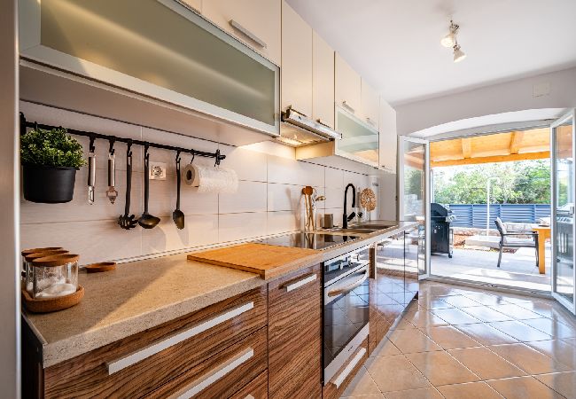 House in Lukoran - Holiday Home in Lukoran with Seaview, Terrace, Air condition, WIFI (4200-1) House in Lukoran - Holiday Home in Lukoran with Seaview, Terrace, Air condition, WIFI (4200-1)