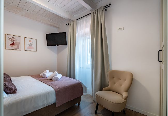 House in Lukoran - Holiday Home in Lukoran with Seaview, Terrace, Air condition, WIFI (4200-1) House in Lukoran - Holiday Home in Lukoran with Seaview, Terrace, Air condition, WIFI (4200-1)