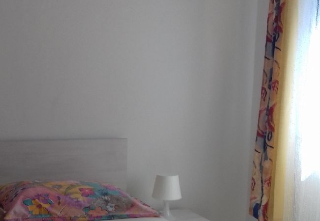 Apartment in Murter - Apartment in Murter with Terrace, Air condition, WIFI, Washing machine (125-4) Apartment in Murter - Apartment in Murter with Terrace, Air condition, WIFI, Washing machine (125-4)