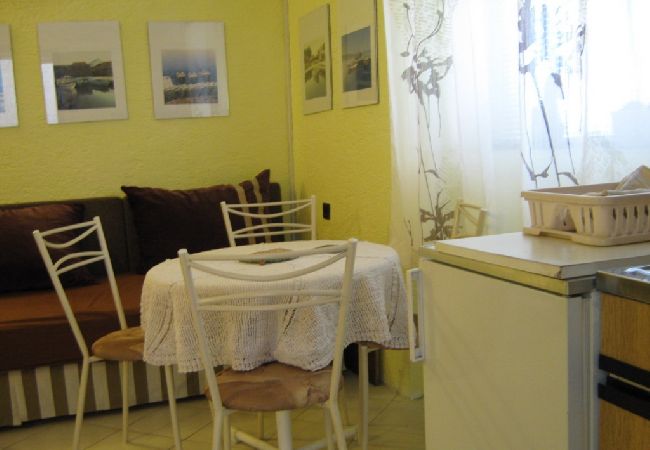 Studio in Novi Vinodolski - Studio apartment in Novi Vinodolski with Terrace, Air condition, WIFI (4208-1) Studio in Novi Vinodolski - Studio apartment in Novi Vinodolski with Terrace, Air condition, WIFI (4208-1)