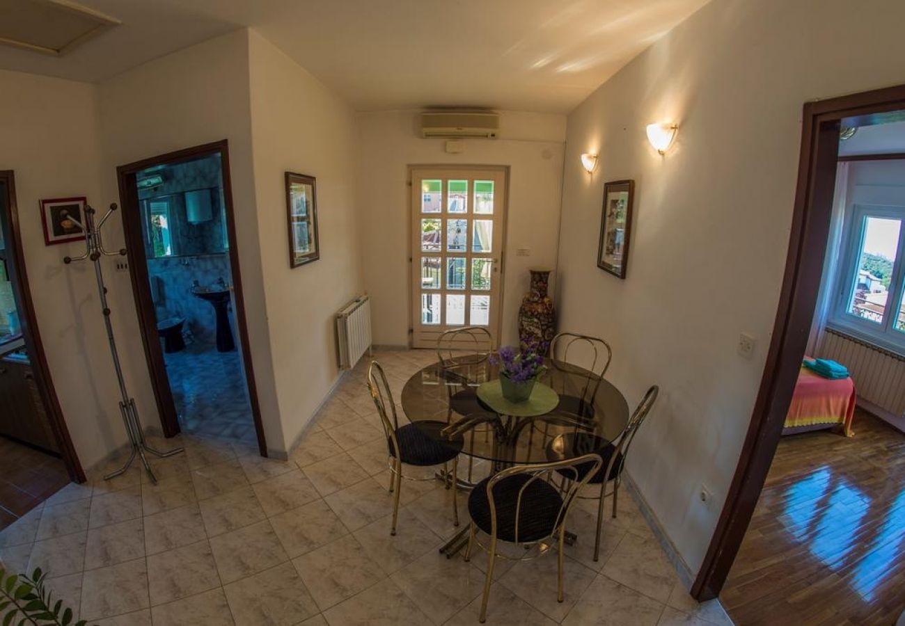 Apartment in Banjole - Apartment in Banjole with Balcony, Air condition, WIFI (4211-1)