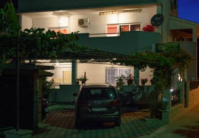 Apartment in Trogir - Apartment in Trogir with Terrace, Air condition, WIFI, Washing machine (4215-1) Apartment in Trogir - Apartment in Trogir with Terrace, Air condition, WIFI, Washing machine (4215-1)