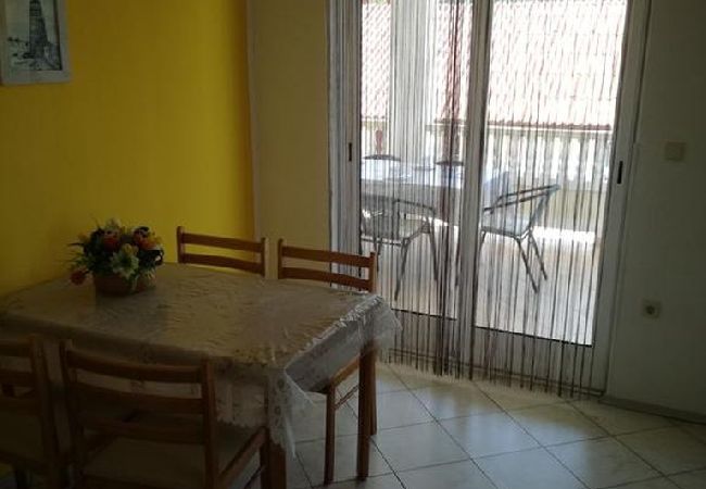 Apartment in Kampor - Apartment in Kampor with Terrace, Air condition, WIFI (4235-3) Apartment in Kampor - Apartment in Kampor with Terrace, Air condition, WIFI (4235-3)