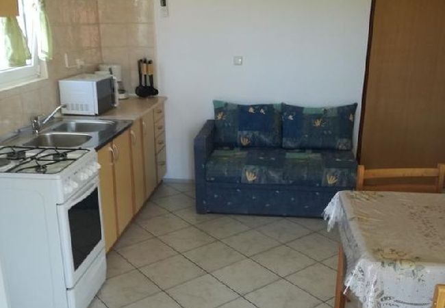 Apartment in Kampor - Apartment in Kampor with Terrace, Air condition, WIFI (4235-3) Apartment in Kampor - Apartment in Kampor with Terrace, Air condition, WIFI (4235-3)