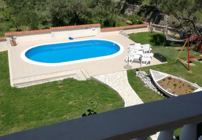 Apartment in Kampor - Apartment in Kampor with Terrace, Air condition, WIFI (4235-3) Apartment in Kampor - Apartment in Kampor with Terrace, Air condition, WIFI (4235-3)