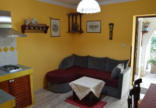 Apartment in Mali Lošinj - Apartment in Mali Lošinj with Terrace, Air condition, WIFI, Washing machine (4241-2) Apartment in Mali Lošinj - Apartment in Mali Lošinj with Terrace, Air condition, WIFI, Washing machine (4241-2)