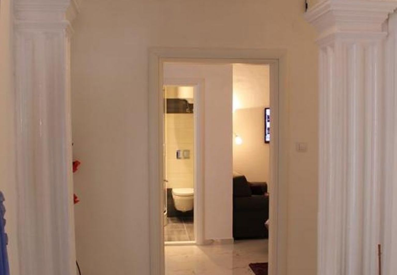 Studio in Dubrovnik - Studio apartment in Dubrovnik with Air condition, WIFI (4246-1)