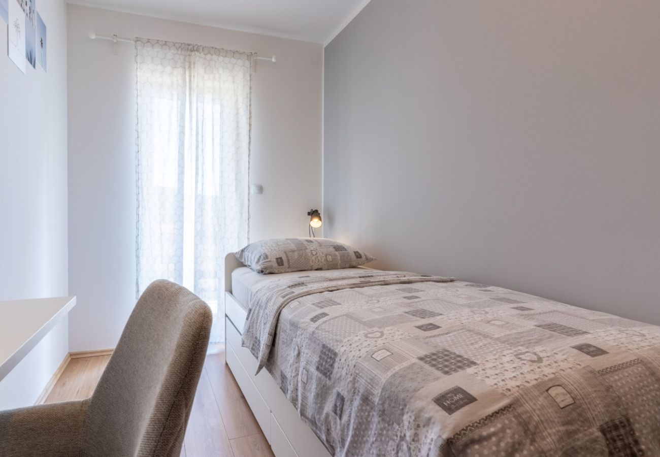 Apartment in Cres - Apartment in Cres with Seaview, Balcony, Air condition, WIFI (4249-1)