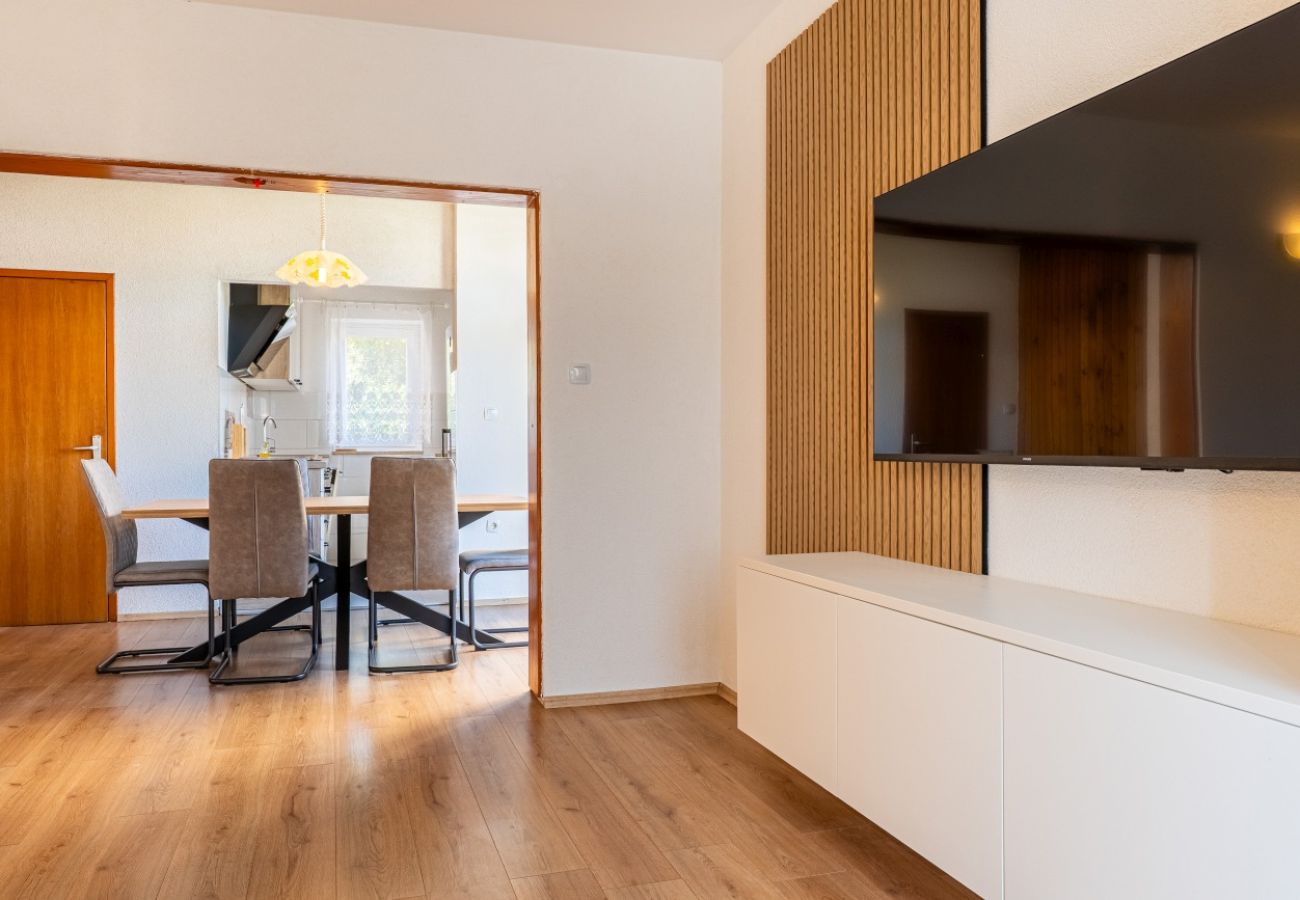 Apartment in Cres - Apartment in Cres with Seaview, Balcony, Air condition, WIFI (4249-1)