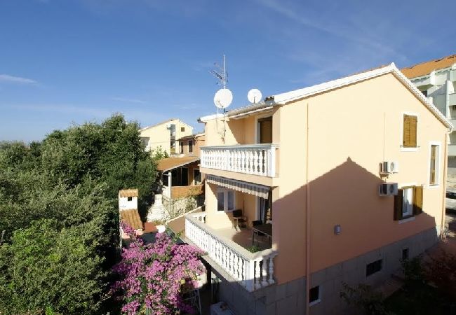 Apartment in Kožino - Apartment in Kožino with Seaview, Balcony, Air condition, WIFI (4262-1) Apartment in Kožino - Apartment in Kožino with Seaview, Balcony, Air condition, WIFI (4262-1)