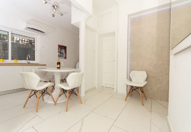Apartment in Trogir - Apartment in Trogir with Seaview, Terrace, Air condition, WIFI (3459-3) Apartment in Trogir - Apartment in Trogir with Seaview, Terrace, Air condition, WIFI (3459-3)