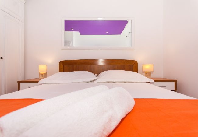 Apartment in Trogir - Apartment in Trogir with Seaview, Terrace, Air condition, WIFI (3459-3) Apartment in Trogir - Apartment in Trogir with Seaview, Terrace, Air condition, WIFI (3459-3)