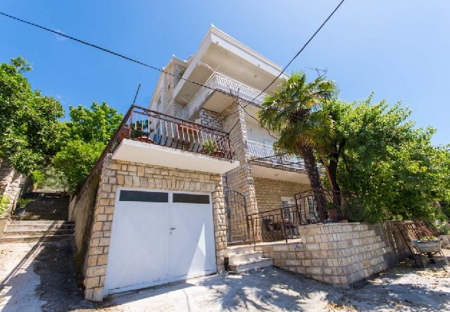 Apartment in Trogir - Apartment in Trogir with Seaview, Terrace, Air condition, WIFI (3459-3) Apartment in Trogir - Apartment in Trogir with Seaview, Terrace, Air condition, WIFI (3459-3)