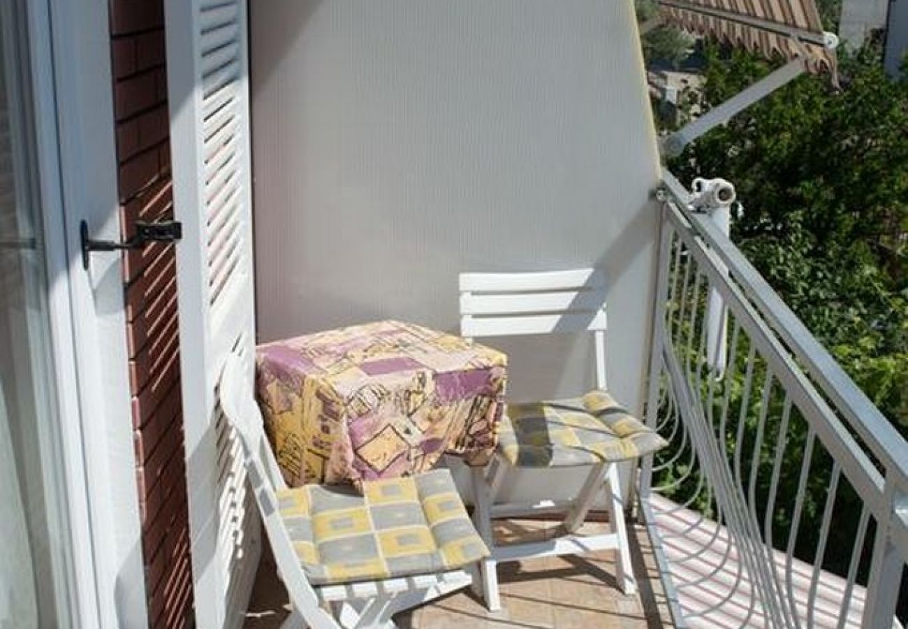 Apartment in Vodice - Apartment in Vodice with Balcony, Air condition, WIFI, Washing machine (4266-1)