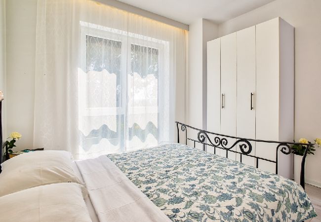Apartment in Rovinj - Apartment in Rovinj with Terrace, Air condition, WIFI, Dishwasher (4286-1) Apartment in Rovinj - Apartment in Rovinj with Terrace, Air condition, WIFI, Dishwasher (4286-1)