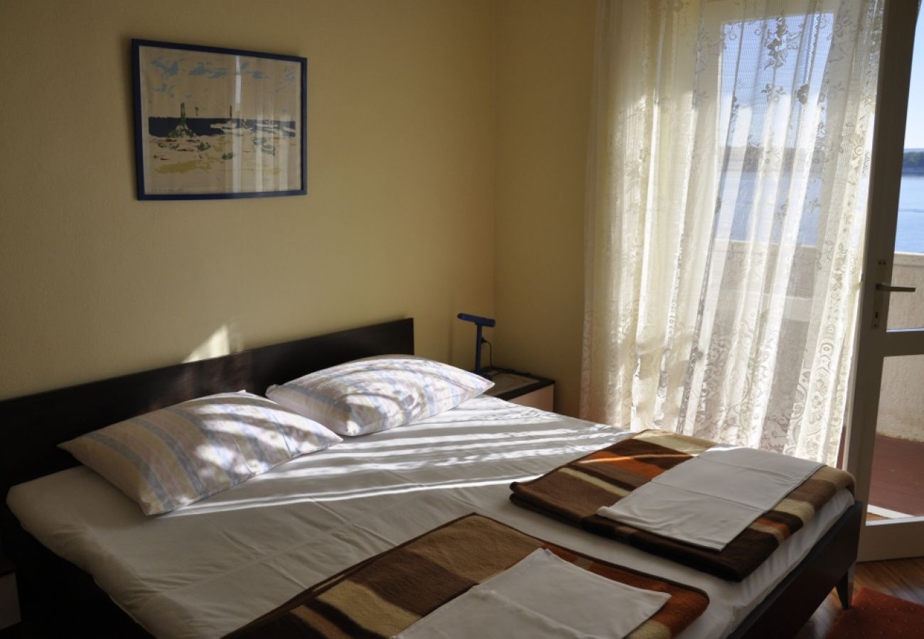 Apartment in Rab - Apartment in Barbat with Seaview, Balcony, Air condition (660-5)