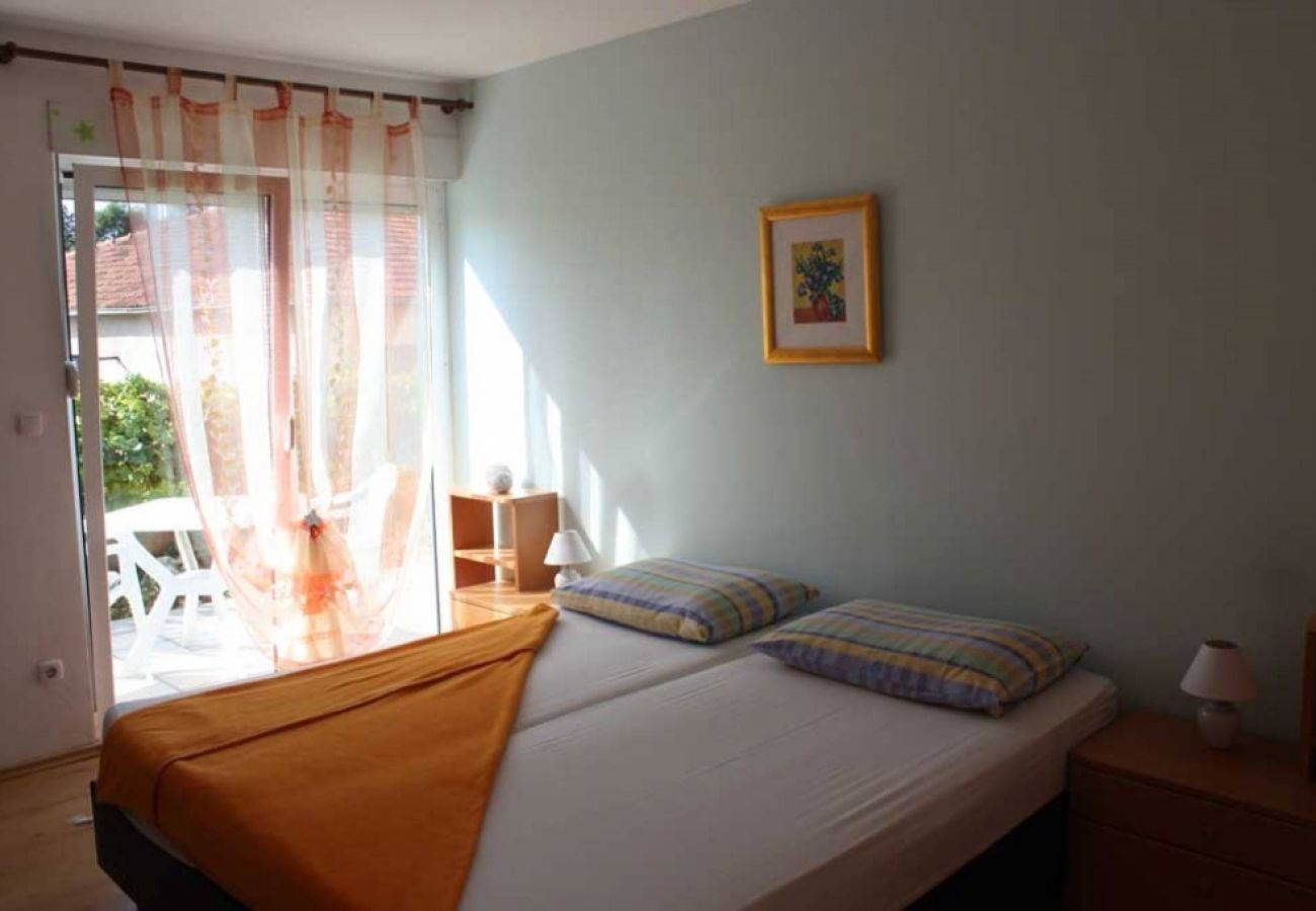 Studio in Trogir - Studio apartment in Trogir with Balcony, Air condition, WIFI (4328-1)