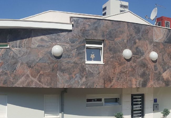 Apartment in Trogir - Apartment in Trogir with Seaview, Terrace, Air condition, WIFI (4328-5) Apartment in Trogir - Apartment in Trogir with Seaview, Terrace, Air condition, WIFI (4328-5)