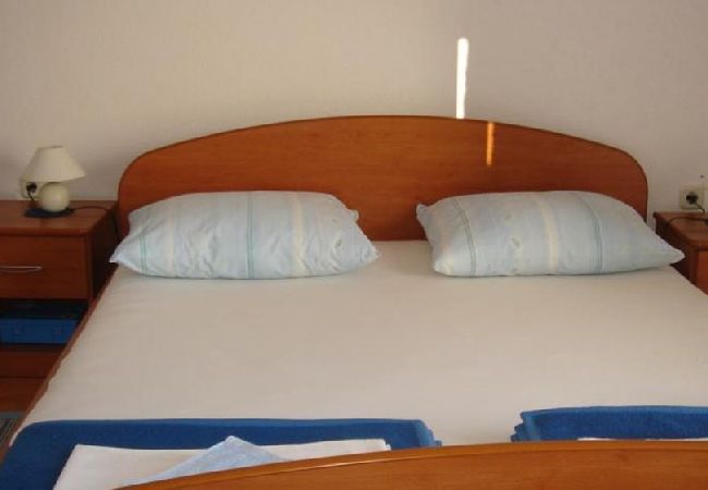 Studio in Brist - Studio apartment in Brist with Seaview, Balcony, Air condition, WIFI (4333-1) Studio in Brist - Studio apartment in Brist with Seaview, Balcony, Air condition, WIFI (4333-1)