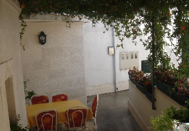 Studio in Brist - Studio apartment in Brist with Seaview, Balcony, Air condition, WIFI (4333-1) Studio in Brist - Studio apartment in Brist with Seaview, Balcony, Air condition, WIFI (4333-1)