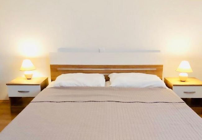 Apartment in Supetarska Draga - Apartment in Supetarska Draga with Seaview, Balcony, Air condition, WIFI (4325-2) Apartment in Supetarska Draga - Apartment in Supetarska Draga with Seaview, Balcony, Air condition, WIFI (4325-2)