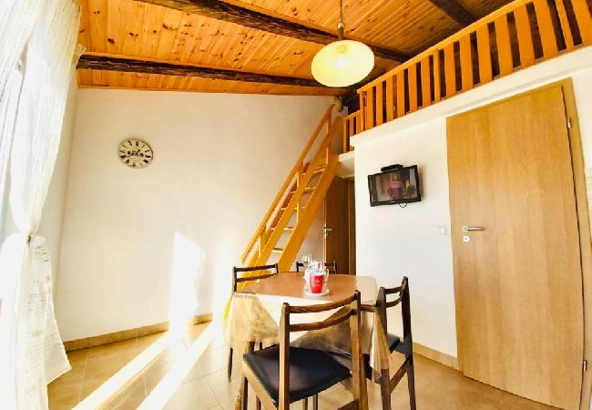 Apartment in Supetarska Draga - Apartment in Supetarska Draga with Seaview, Balcony, Air condition, WIFI (4325-2) Apartment in Supetarska Draga - Apartment in Supetarska Draga with Seaview, Balcony, Air condition, WIFI (4325-2)