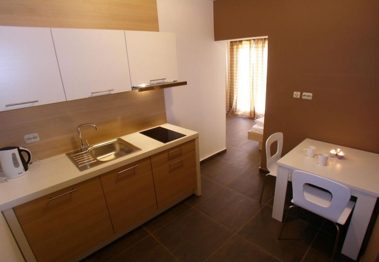 Studio in Vodice - Studio apartment in Vodice with Terrace, Air condition, WIFI (4323-4)