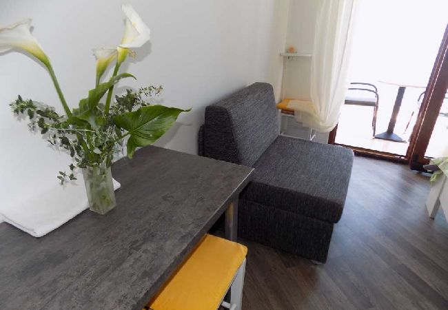 Studio in Mošcenicka Draga - Studio apartment in Mošćenička Draga with Seaview, Terrace, Air condition, WIFI (4364-1) Studio in Mošcenicka Draga - Studio apartment in Mošćenička Draga with Seaview, Terrace, Air condition, WIFI (4364-1)