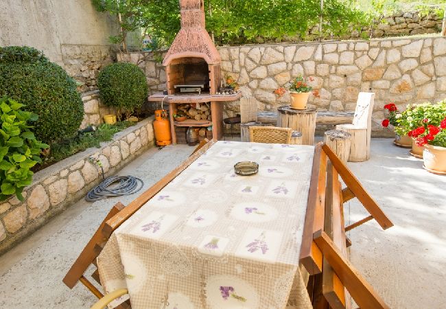 Apartment in Lopar - Apartment in Lopar with Balcony, Air condition, WIFI, Washing machine (73-4) Apartment in Lopar - Apartment in Lopar with Balcony, Air condition, WIFI, Washing machine (73-4)