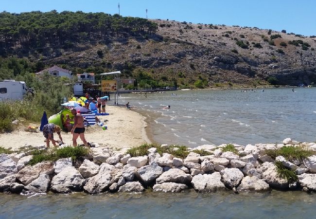 Apartment in Lopar - Apartment in Lopar with Balcony, Air condition, WIFI, Washing machine (73-4) Apartment in Lopar - Apartment in Lopar with Balcony, Air condition, WIFI, Washing machine (73-4)